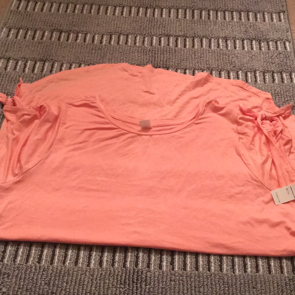 New with tags tee